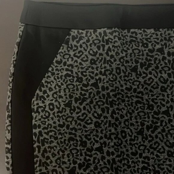Leopard Print Skirt - Picture 2 of 4
